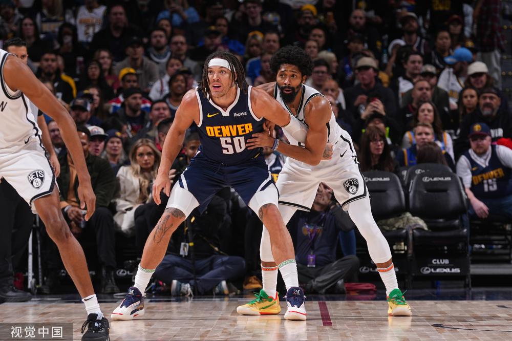 球员进行培 球员进行培